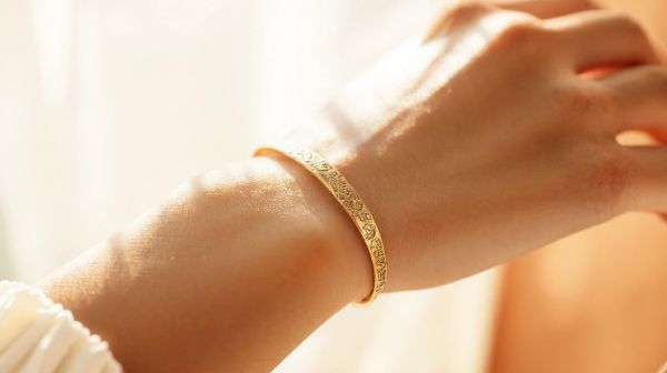 Top 5 bracelets menottés pour femme à adopter pour se démarquer